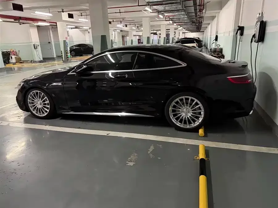 Mercedes Benz S-Class AMG