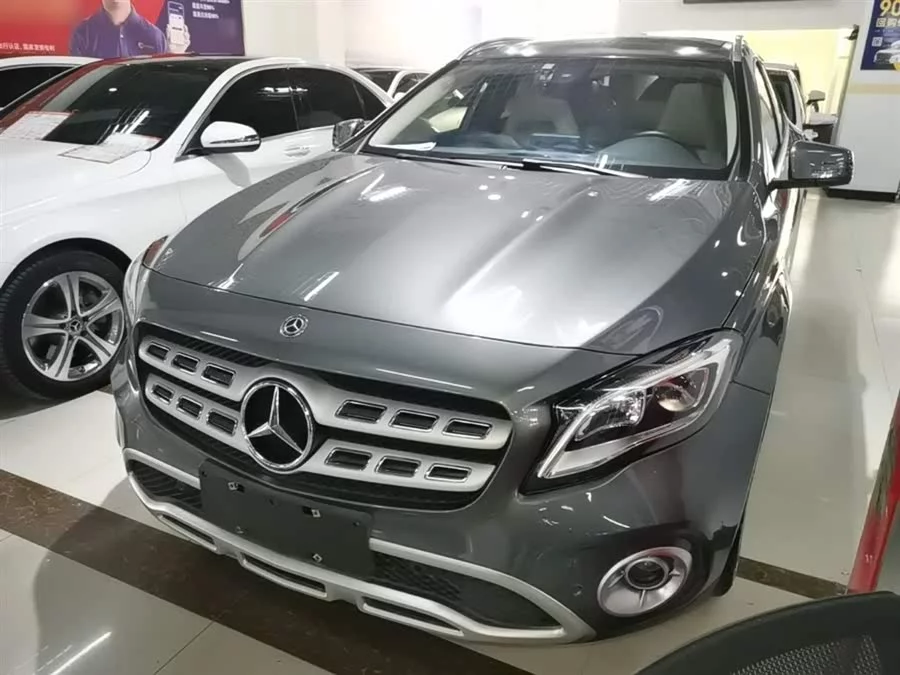 Mercedes Benz GLA
