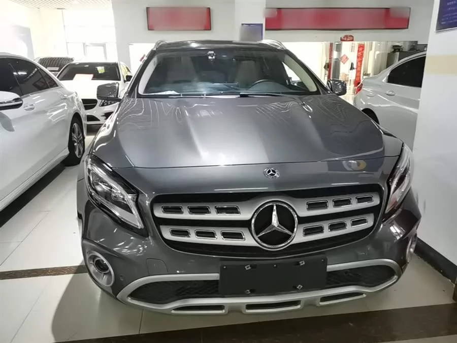 Mercedes Benz GLA