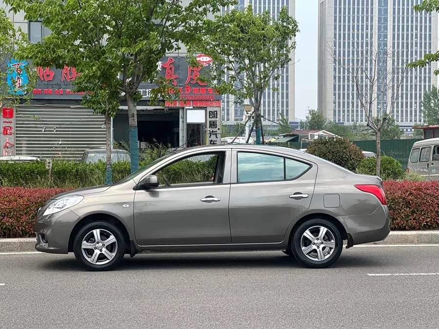 Nissan Sunny