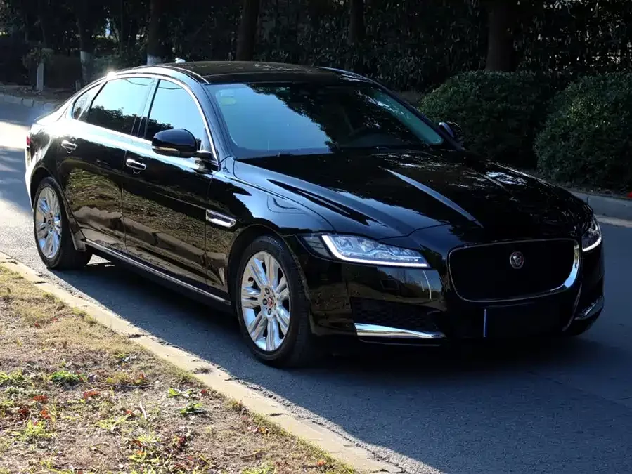 Jaguar XFL