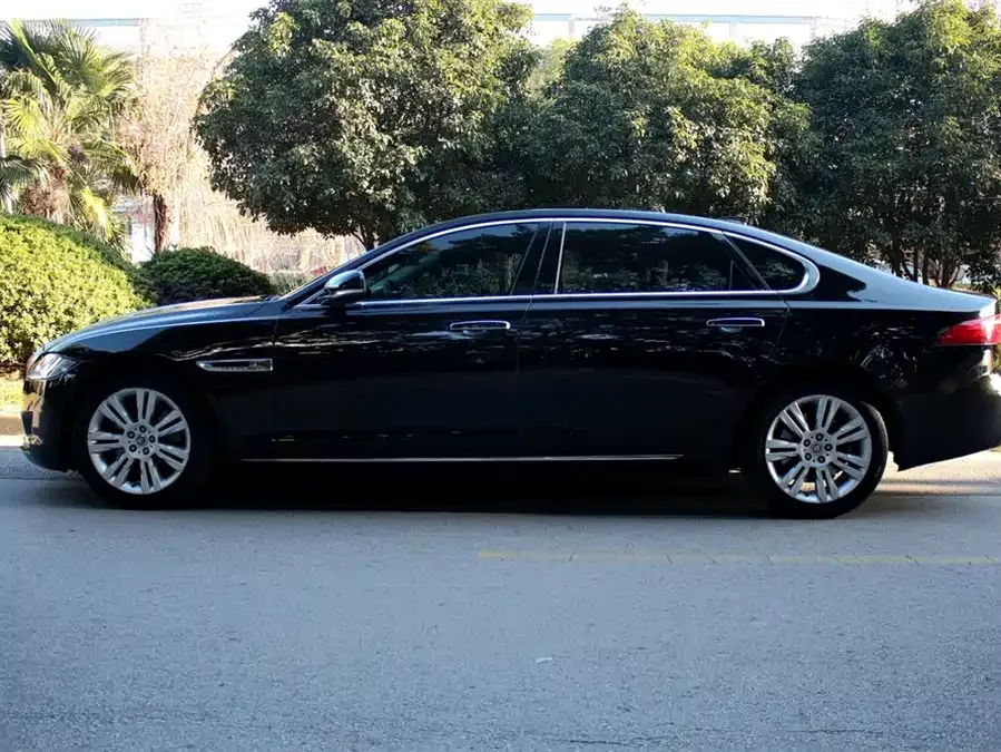 Jaguar XFL