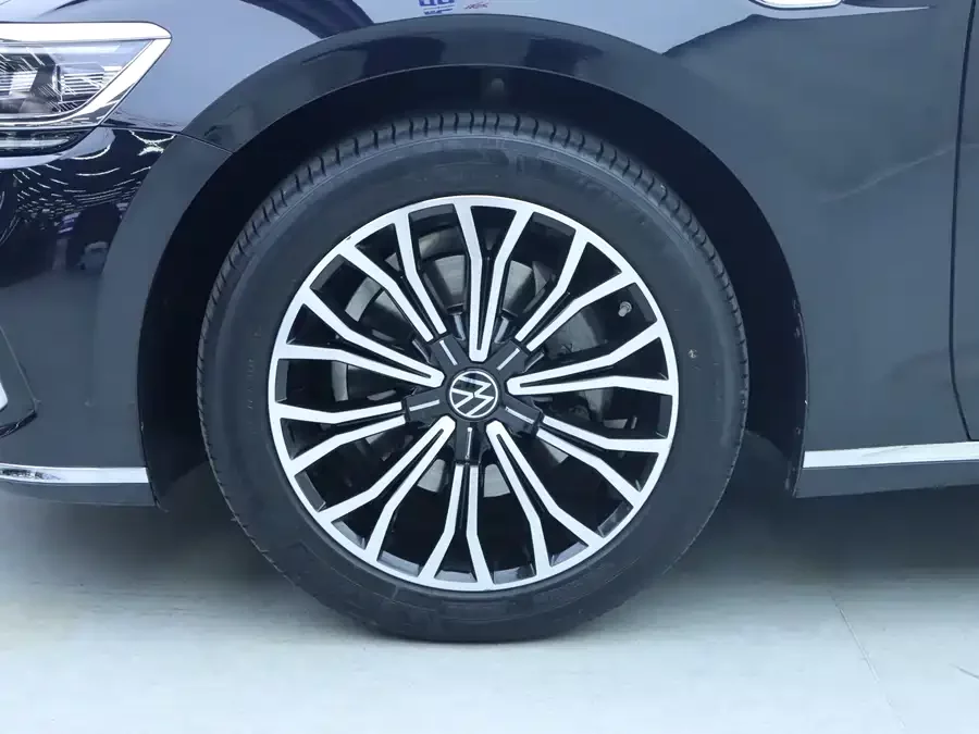 Volkswagen Phaeton / Phideon