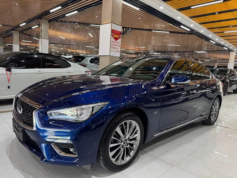 Infiniti Q50L