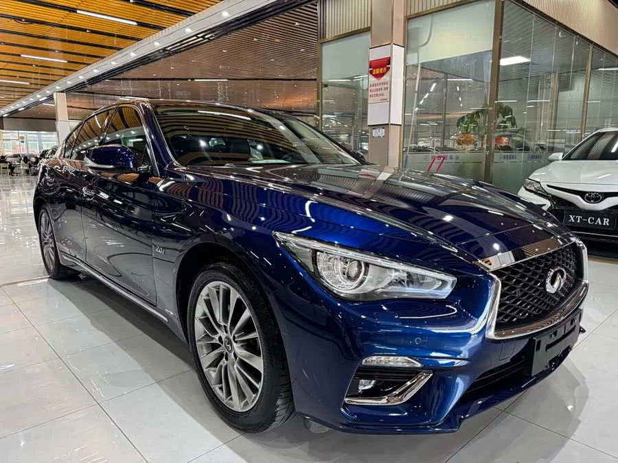 Infiniti Q50L