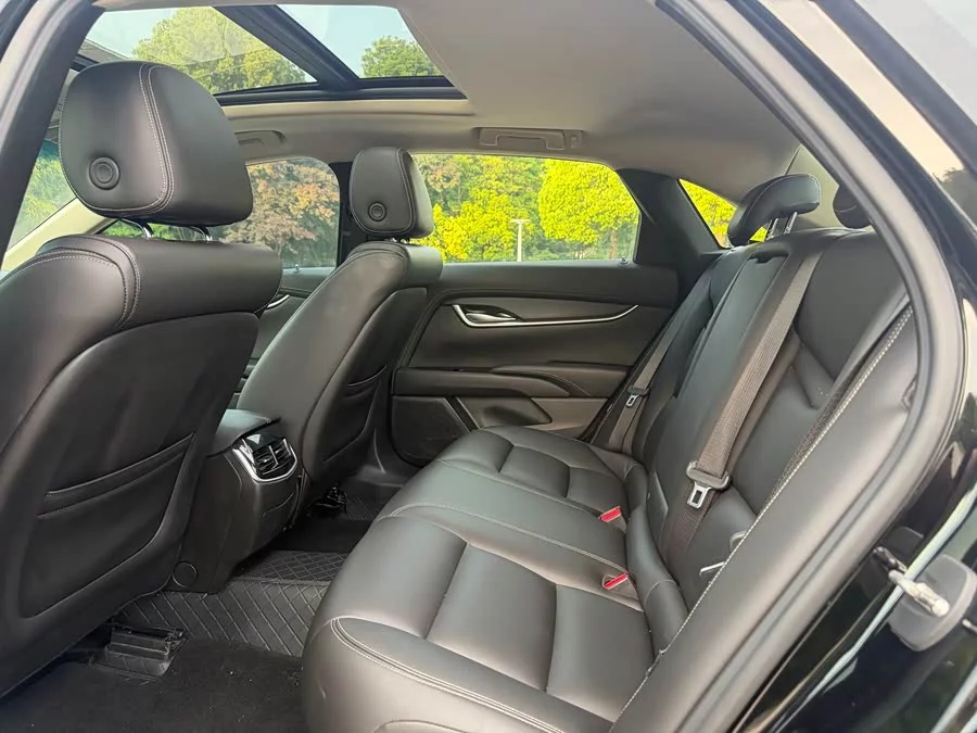 Cadillac XTS
