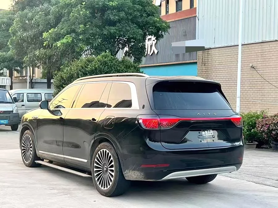 AITO Wenjie M9