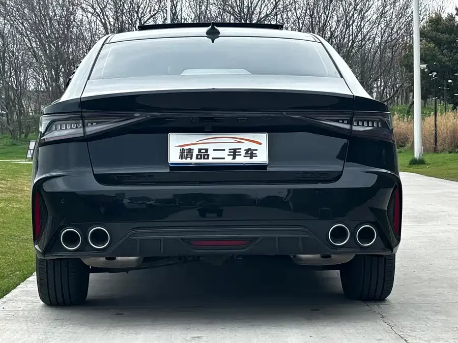 Chery Arrizo 8