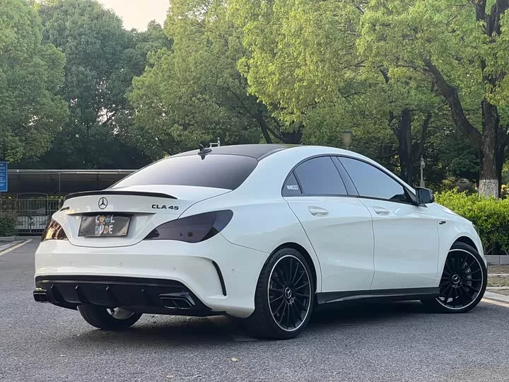 Mercedes-Benz CLA AMG