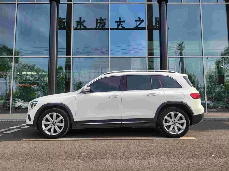 Mercedes Benz GLB