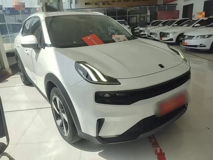 Lynk & Co 06 EM-P
