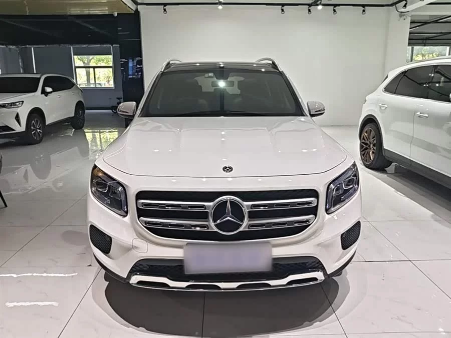 Mercedes Benz GLB