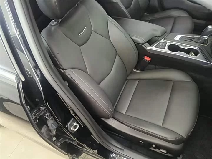 Cadillac CT4