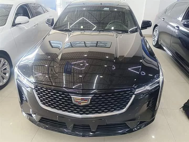 Cadillac CT4