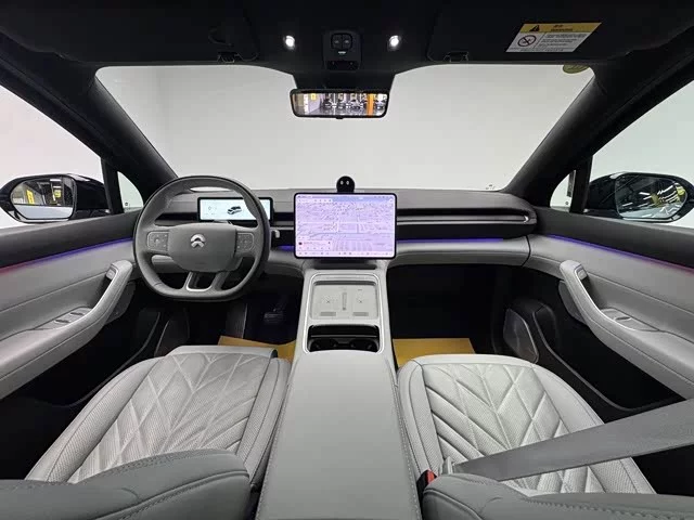 NIO ES6