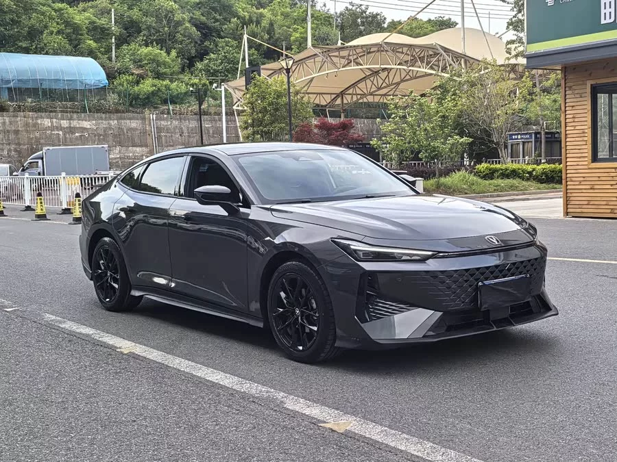 Changan UNI-V