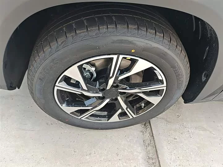 Geely Boyue L