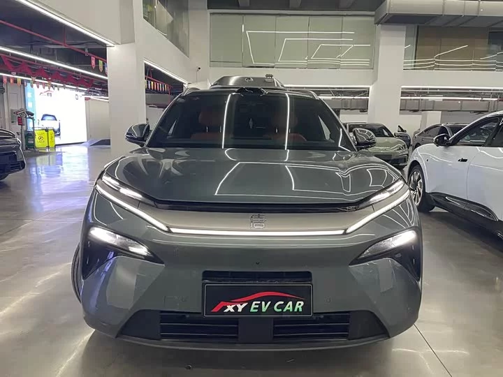 BYD Tang L