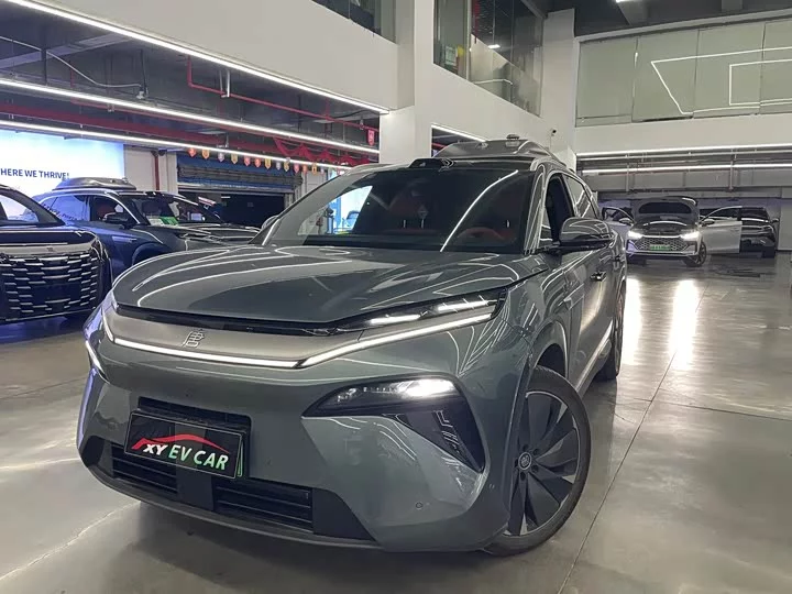 BYD Tang L