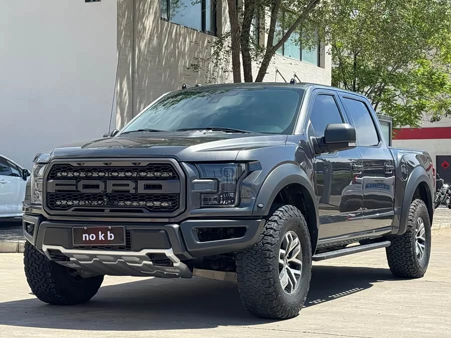 Ford F-150 Raptor