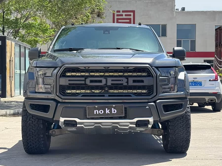 Ford F-150 Raptor