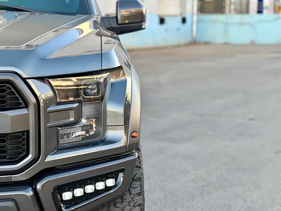 Ford F-150 Raptor