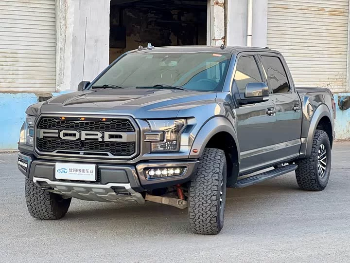 Ford F-150 Raptor