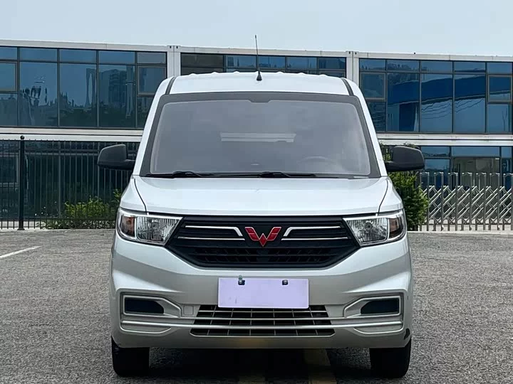 Wuling Hongguang V