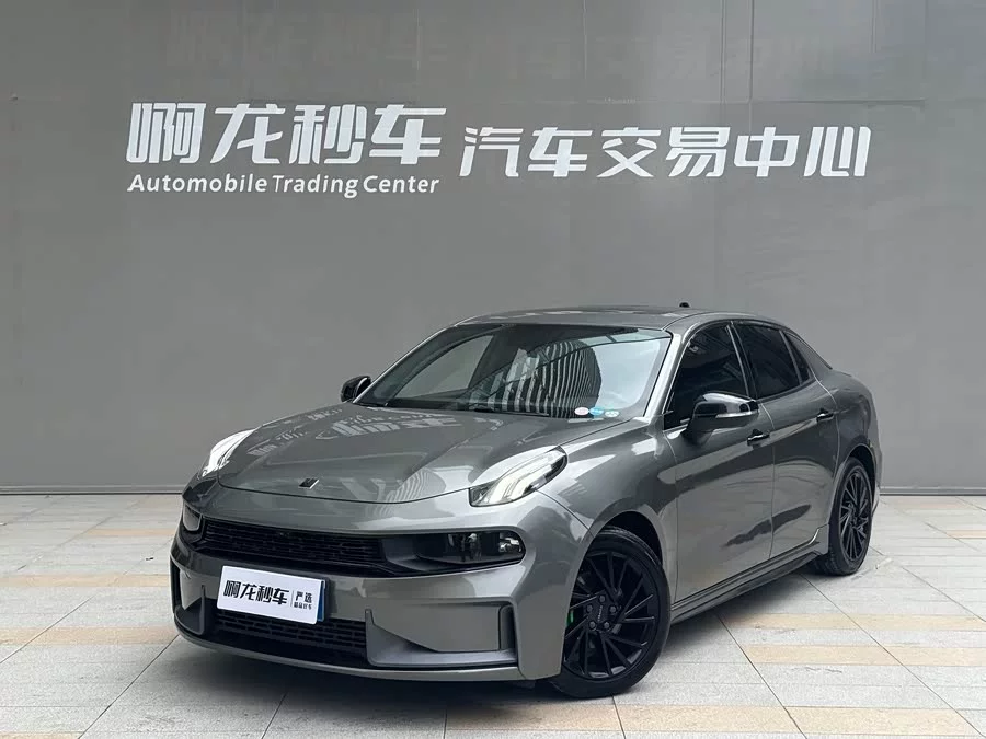 Lynk & Co 03