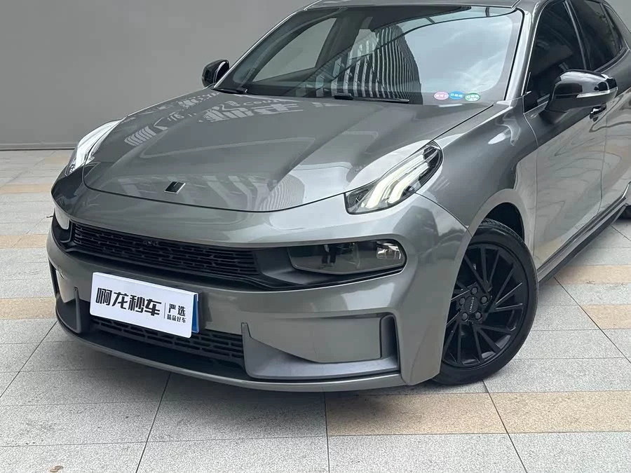 Lynk & Co 03