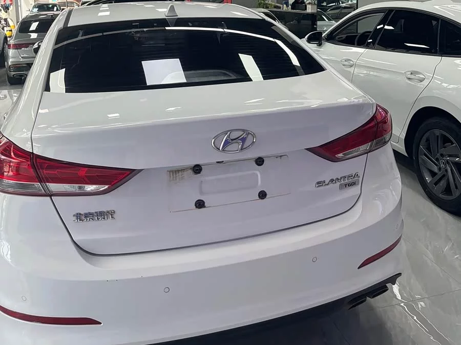 Hyundai elantra