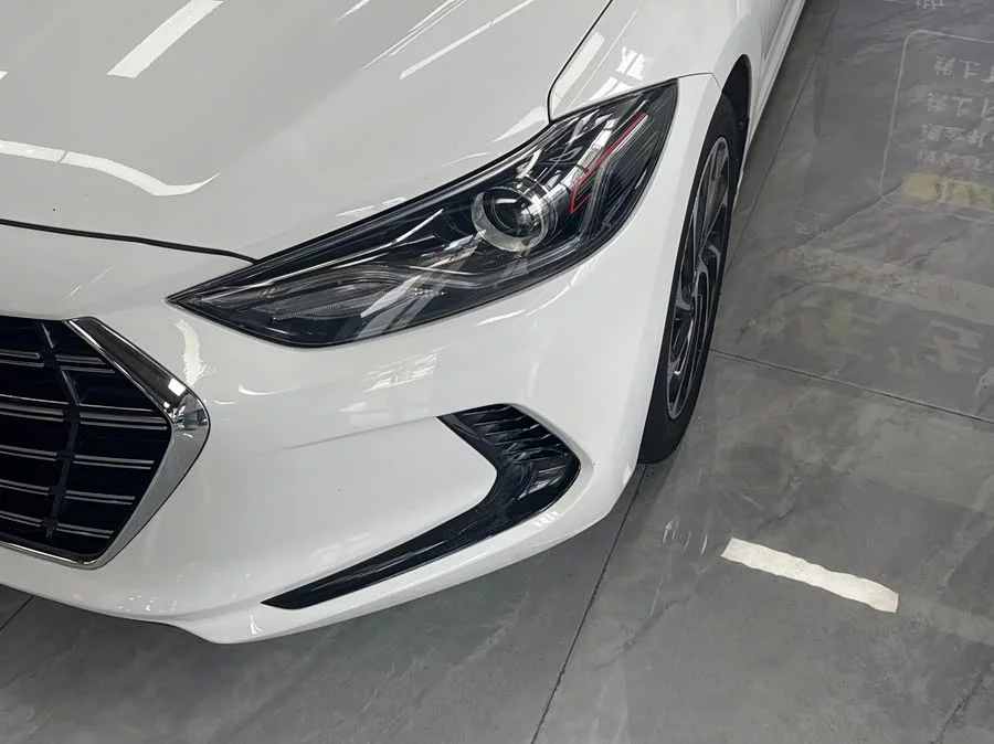 Hyundai elantra