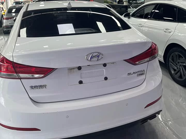 Hyundai lead