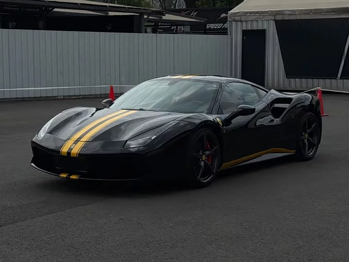 ferrari 488