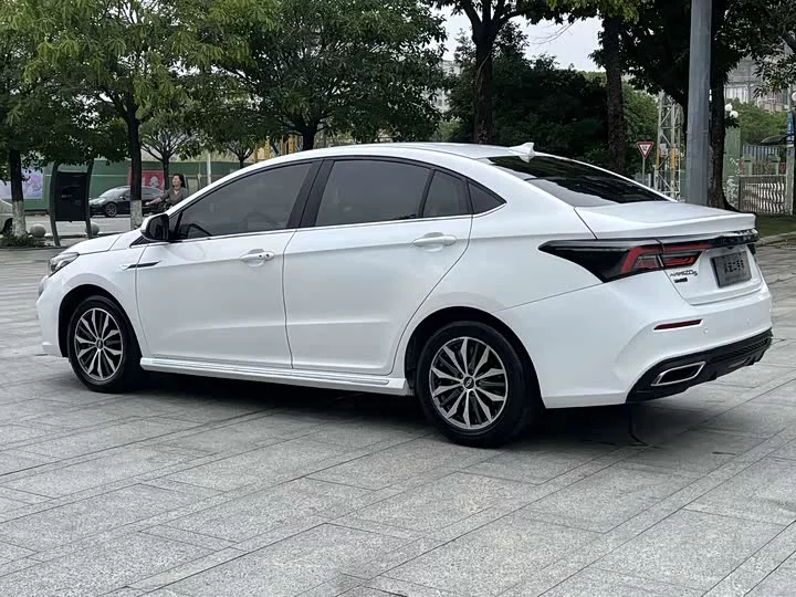 Omoda S5