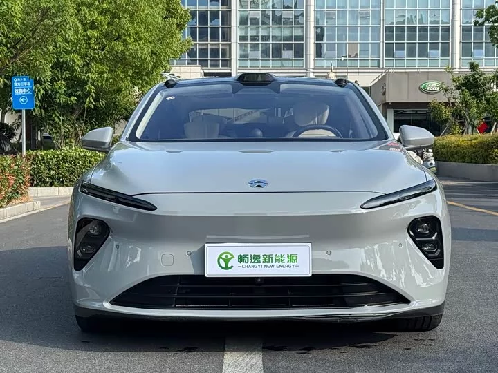NIO ET7