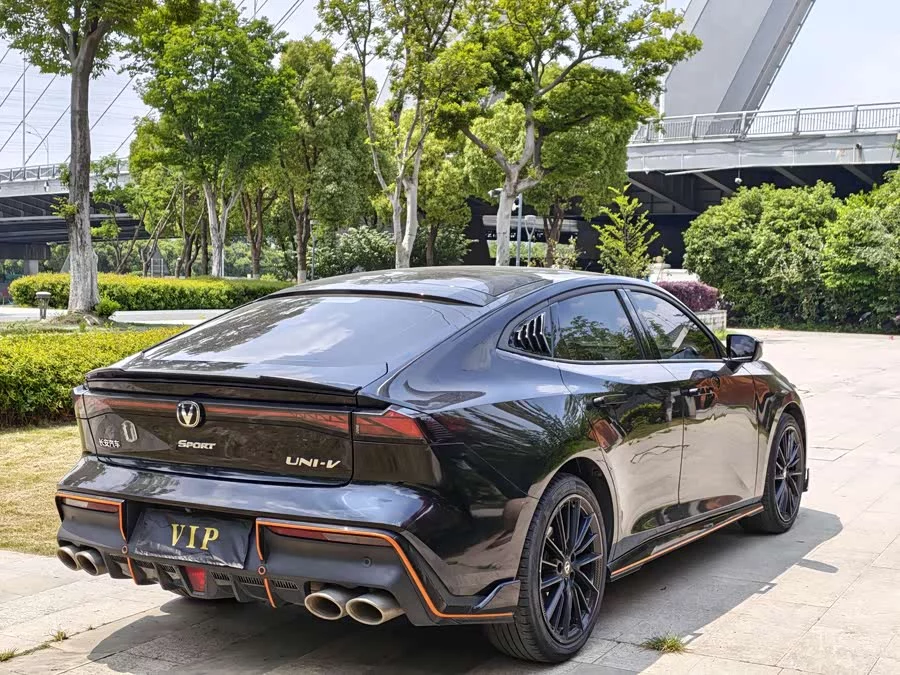 Changan UNI-V