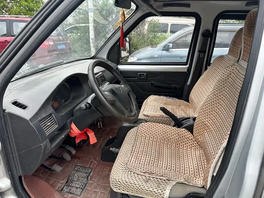 Wuling Rongguang light truck