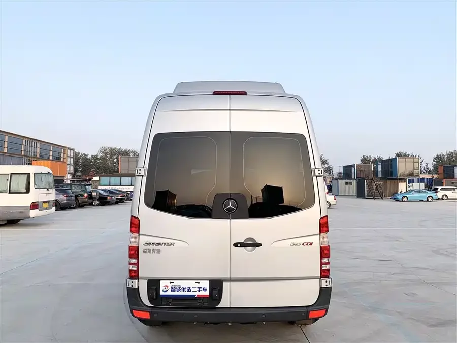 Mercedes Benz Sprinter