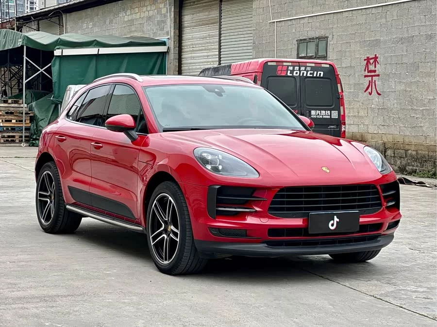 Porsche Macan