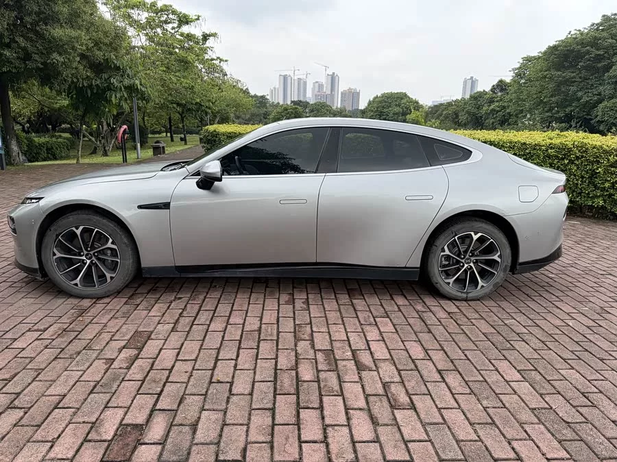 Xpeng P7