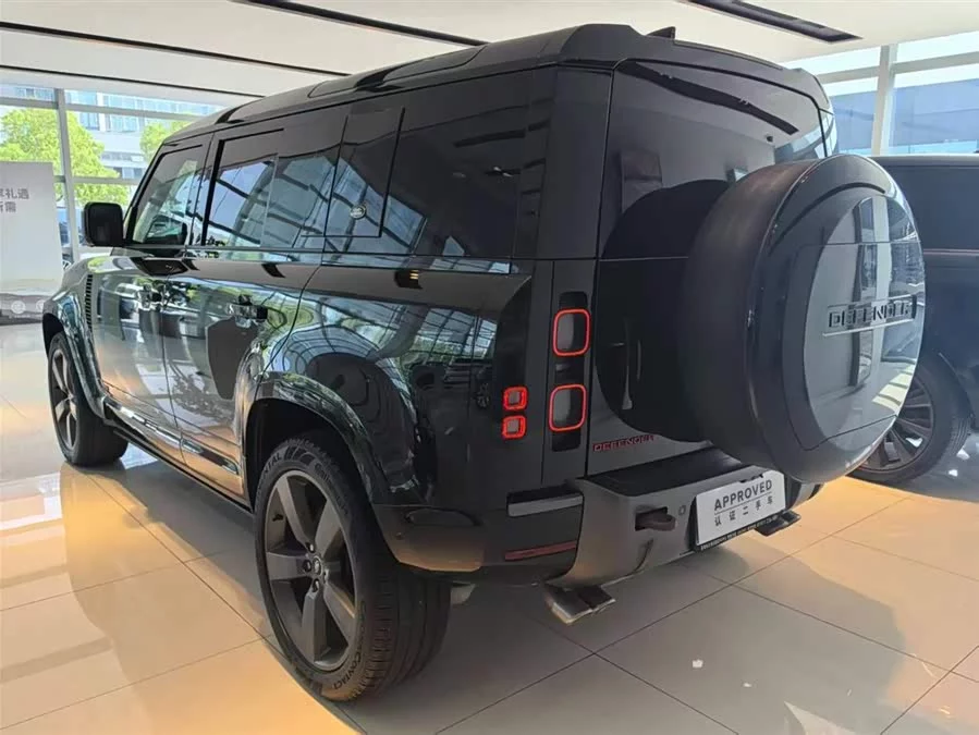 Land Rover guard
