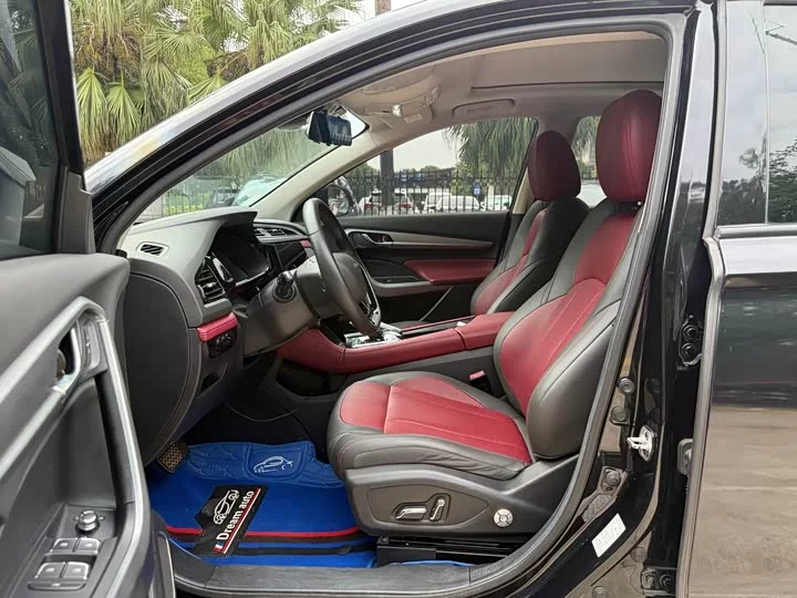 Dongfeng AX7
