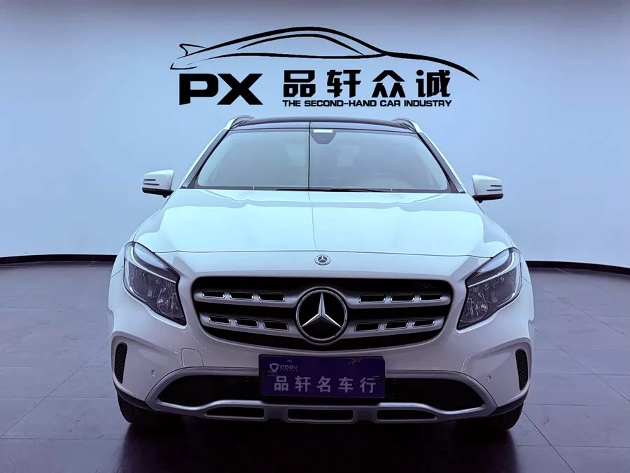 Mercedes Benz GLA