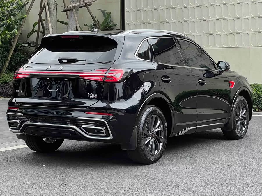 Hongqi HS5