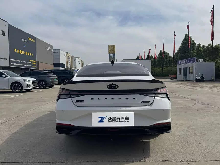 Hyundai Elantra