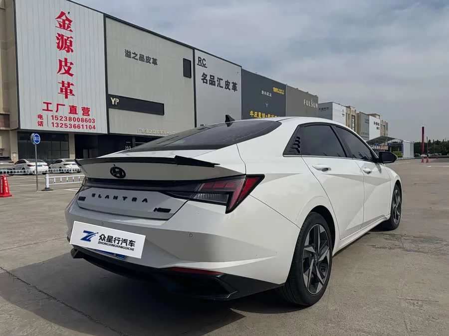 Hyundai Elantra
