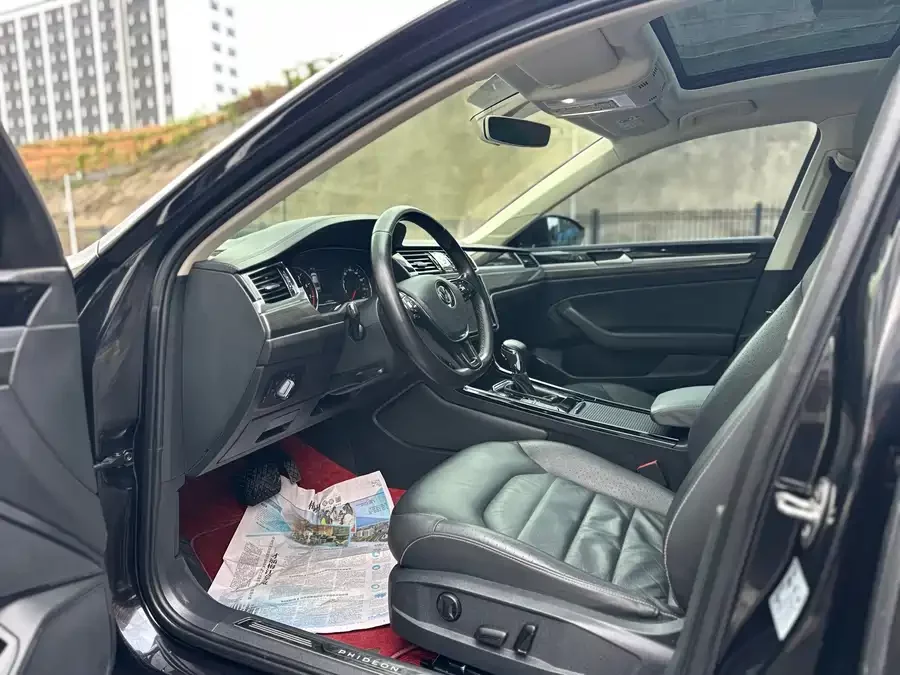 Volkswagen Phaeton / Phideon