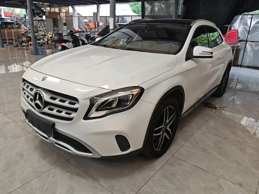 Mercedes Benz GLA