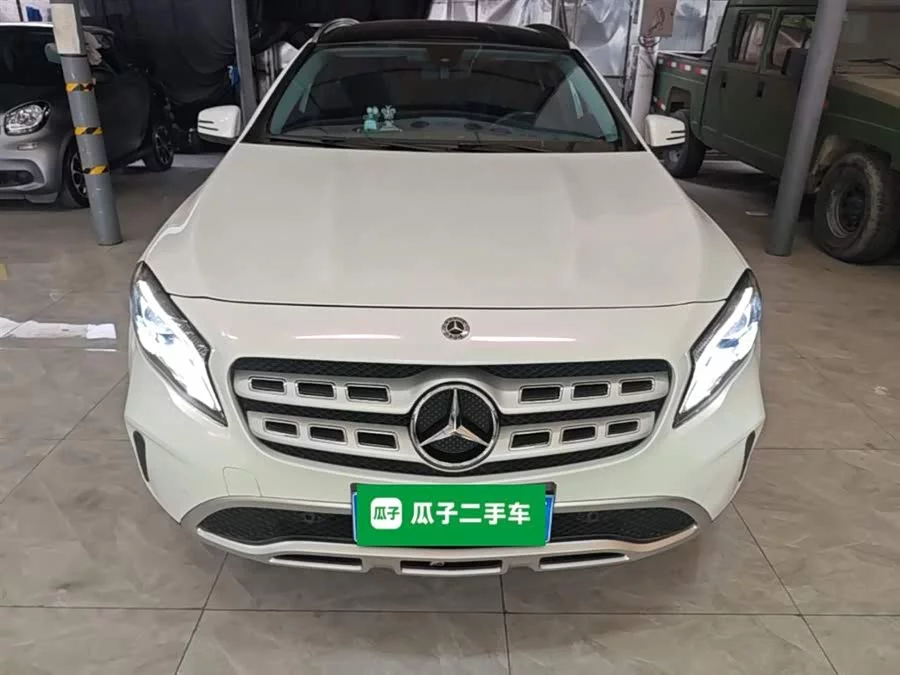 Mercedes Benz GLA
